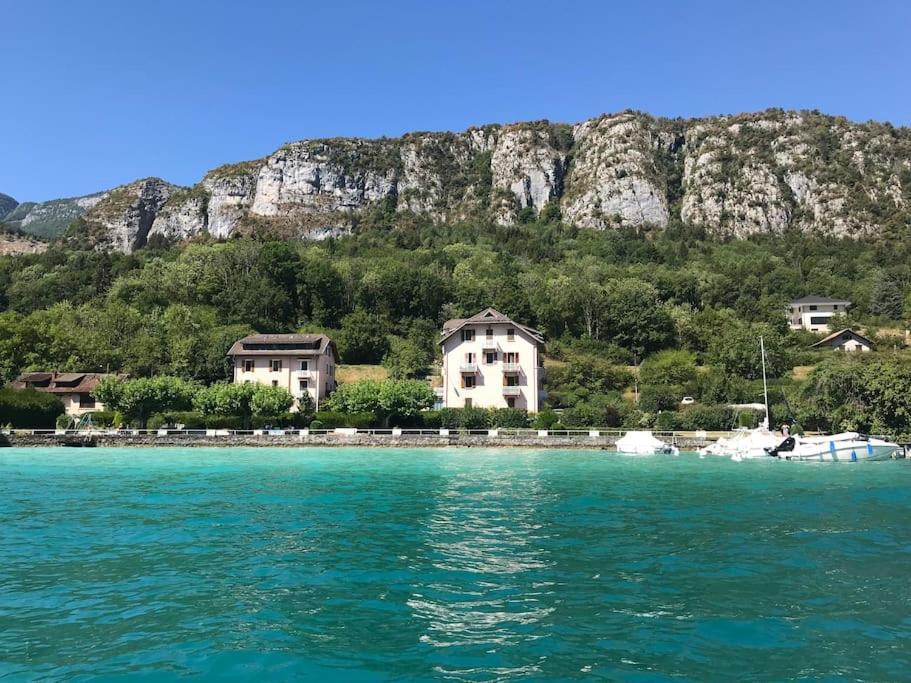 Rare 2 Bedroom With Private Beach On Lake Annecy ดูซาร์ ภายนอก รูปภาพ